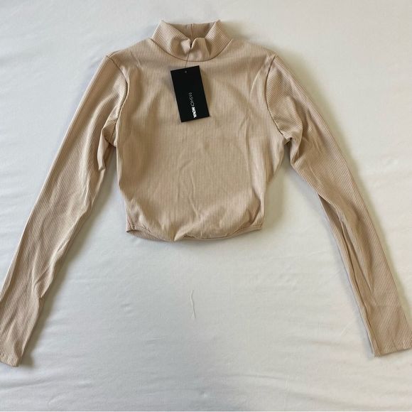 Fashion Nova Claudine Ribbed Backless Top - Picture 2 of 12